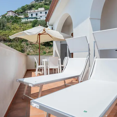 Da Benny Seaview Apartment *